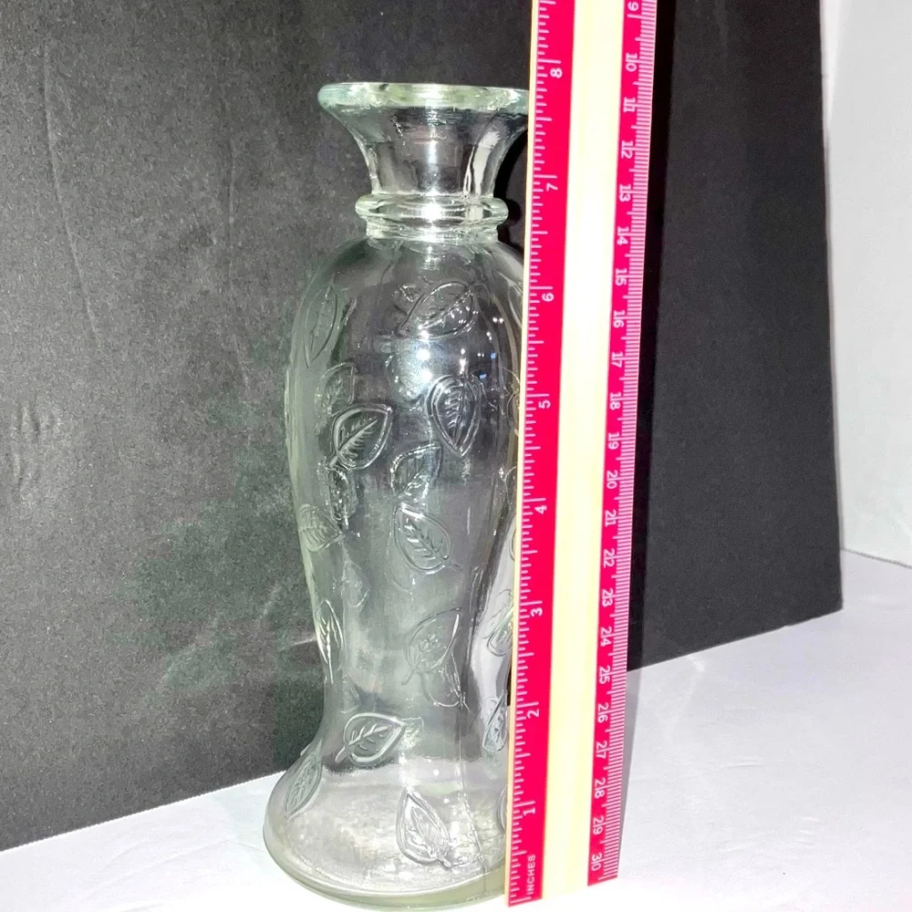 Vase Clear Glass with Embossed Leaves 7 3/4” Tall Fall Season Feaf Pattern
